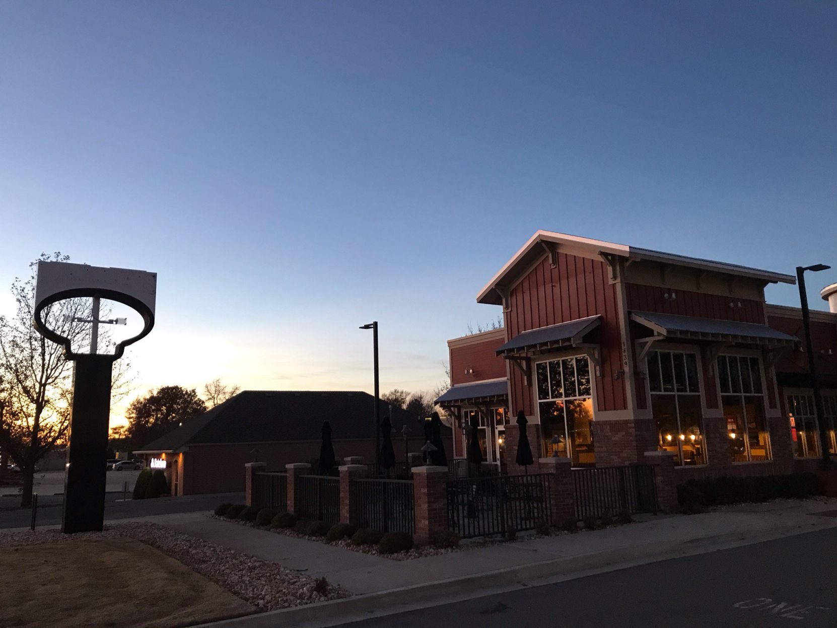 Zaxby's closed